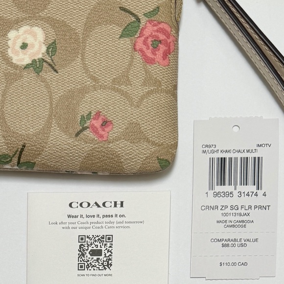 Coach Corner Zip Wristlet In Signature Canvas With Floral Print - Picture 7 of 7